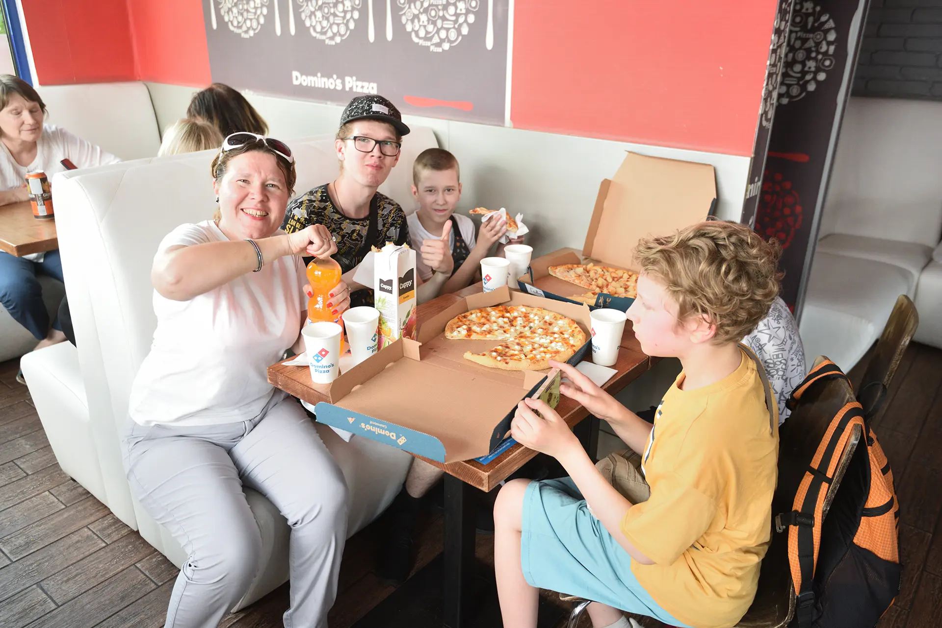 Подяка Domino’s за підтримку глухих дітей