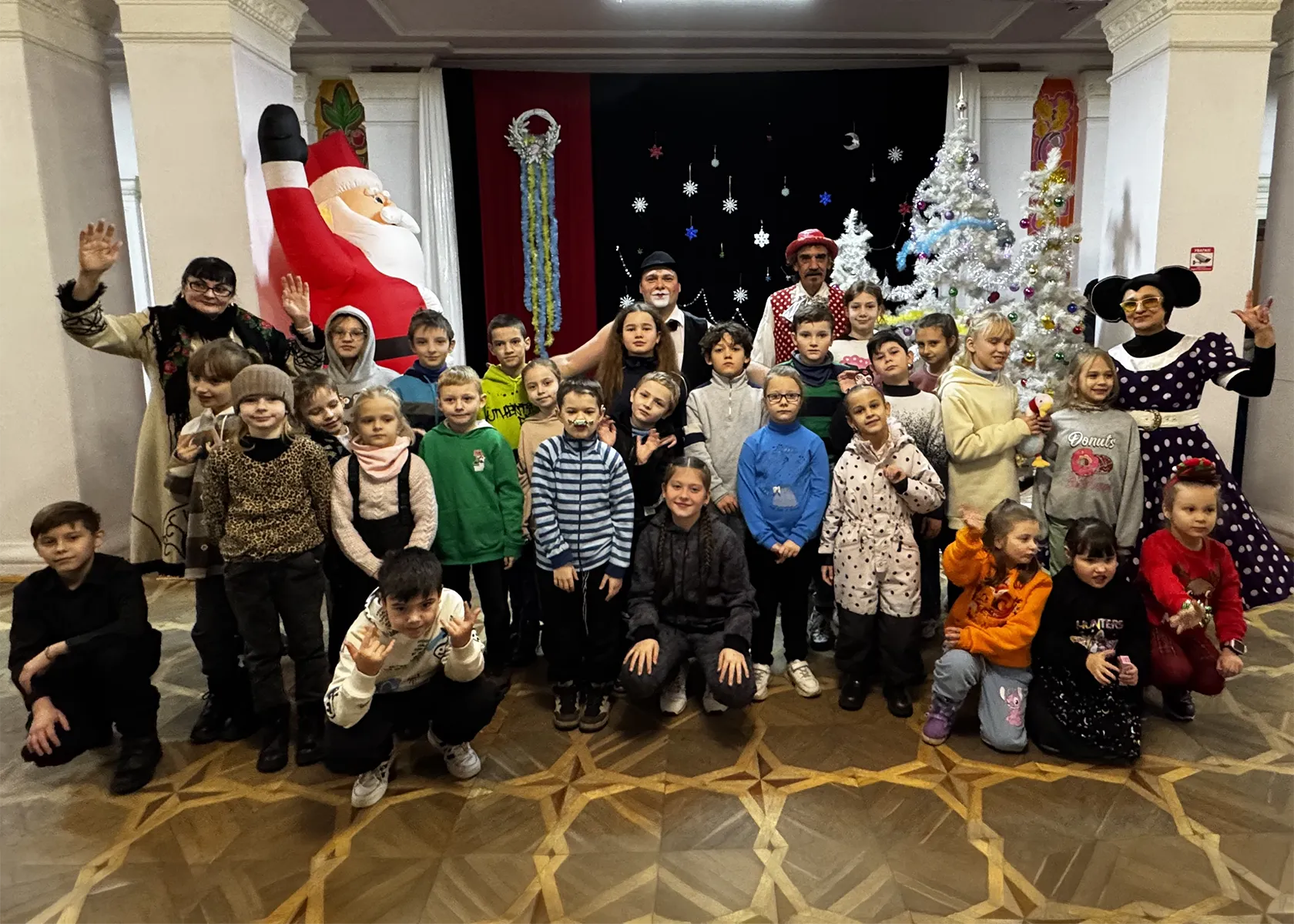 Благодійна різдвяна вистава для дітей у Києві